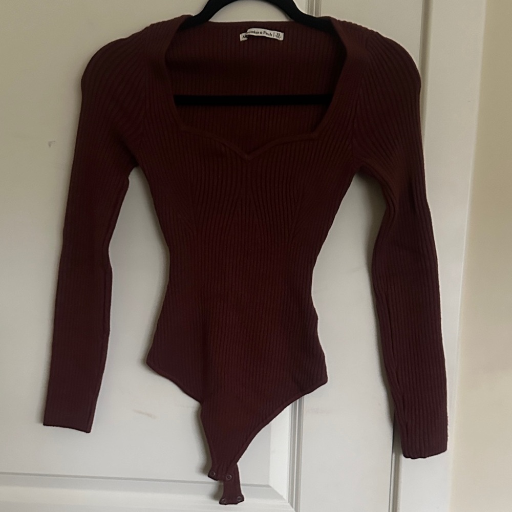 Abercrombie & Fitch Maroon Ribbed Top